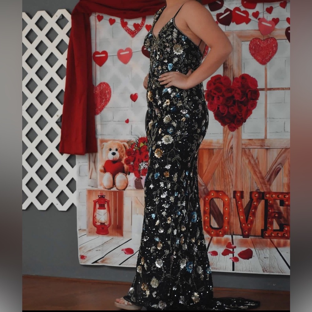 Sherri Hill Black Floral Embellished Prom Dress - Picture 2 of 2